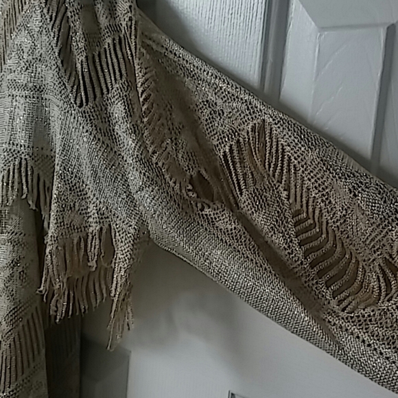 SUIT. - Picture 3 of 4